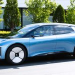 Kā Nio iespaidīgā aprīļa piegāde nosaka tempu viedajam elektroauto sacensībām